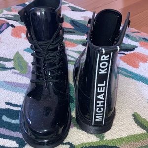 Michael kors rain boots size 11